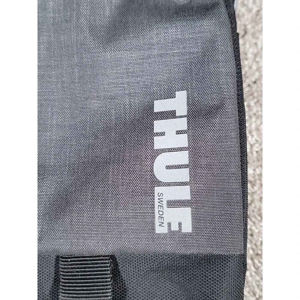 Thule Sweden Messenger Bag Padded Transit Work Crossbody Laptop Gray Cargo Strap